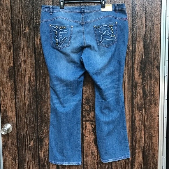 Ecko Red Denim Distressed Studded Back Pocket Straight Leg Jeans Women's Size 22 - Picture 16 of 16